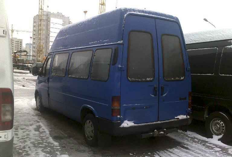 Заказ микроавтобуса для перевозки людей из Мытищи в Москва